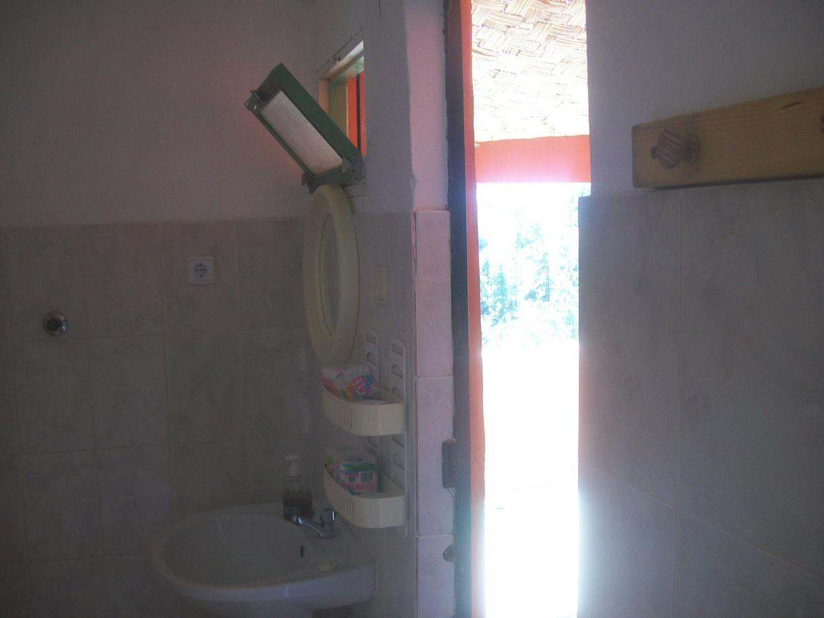 Casa Cova Hostel Porto Novo  Exterior photo